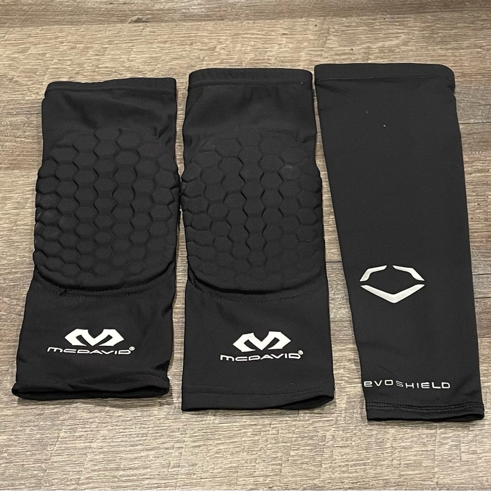 McDavid knee pads and Evoshield compression sleeve basketball youth